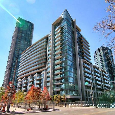 Lakefront Living Downtown Toronto - Free Parking, Gym, Indoor Pool Exterior foto